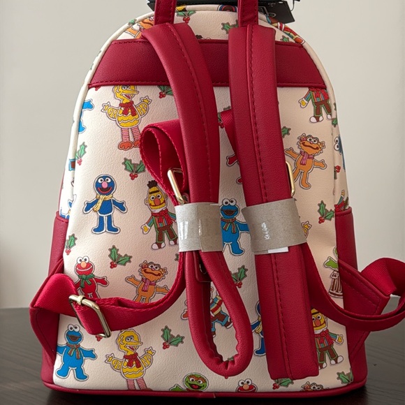 NEW Loungefly Christmas Sesame Street mini backpack LIMITED EDITION - Picture 3 of 5